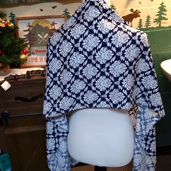 Howard's scarf - Picture 2 of 5